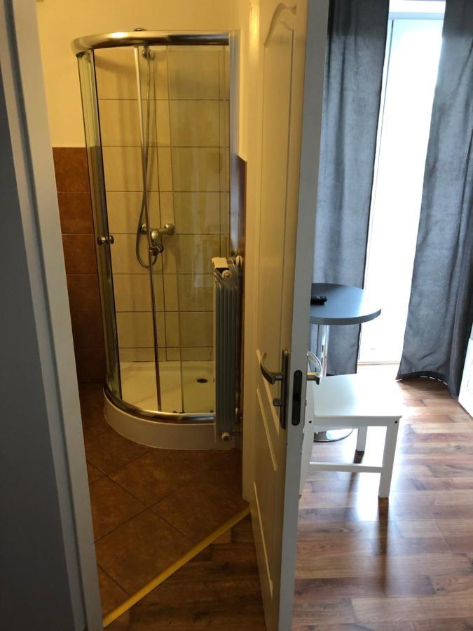 Route 7 Rooms Myślenice Eksteriør billede