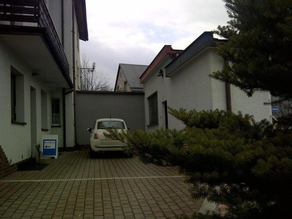 Route 7 Rooms Myślenice Eksteriør billede