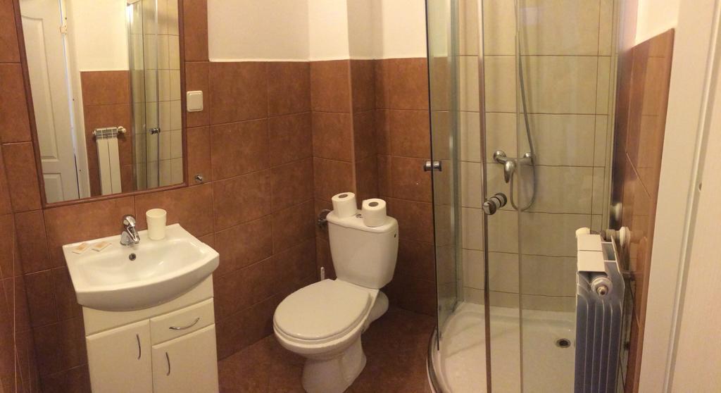 Route 7 Rooms Myślenice Eksteriør billede